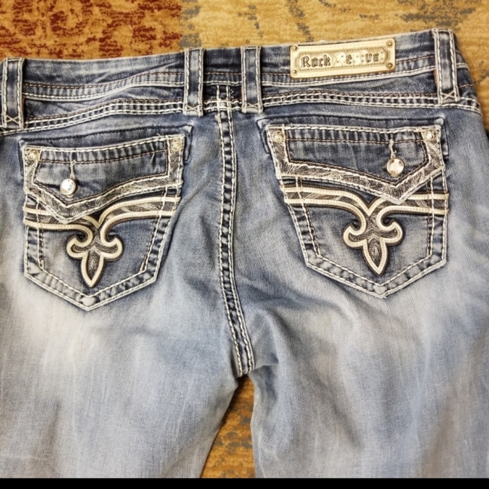 Ladies Rock Revival Easy Crop Jeans Size 32